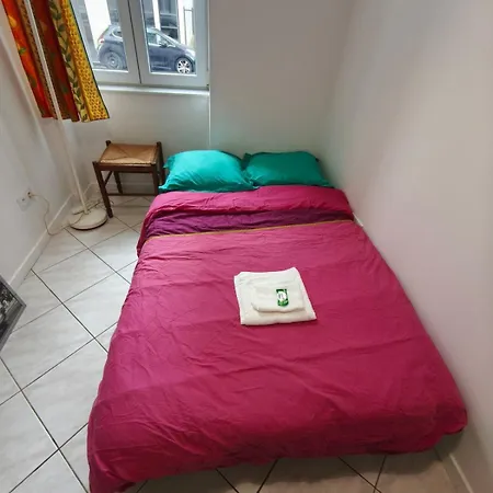 Guest house Privee Avec Kitchenette, Sdb Et Wc A 7 Lyon